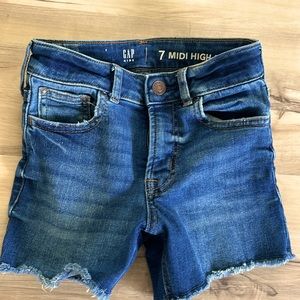 Gap girls size 7 cut off shorts